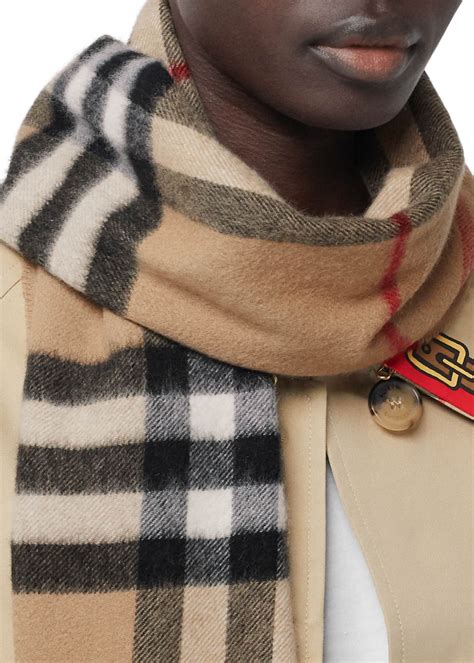 burberry giant cashmere scarf|burberry cashmere check scarf price.